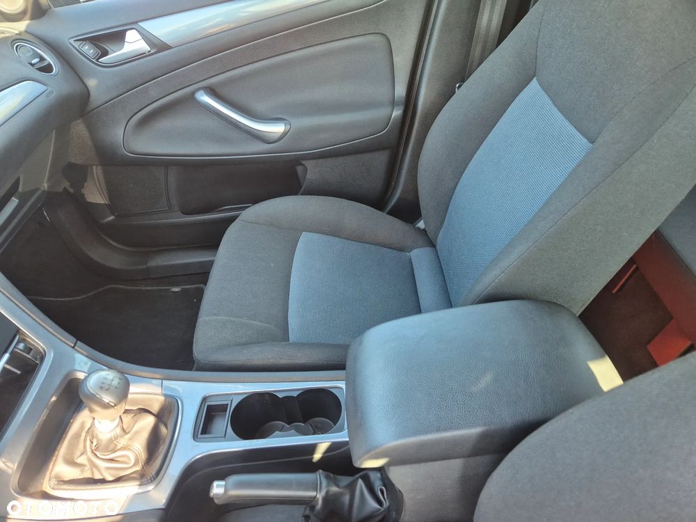 Ford Mondeo 2.0 TDCi S - 11