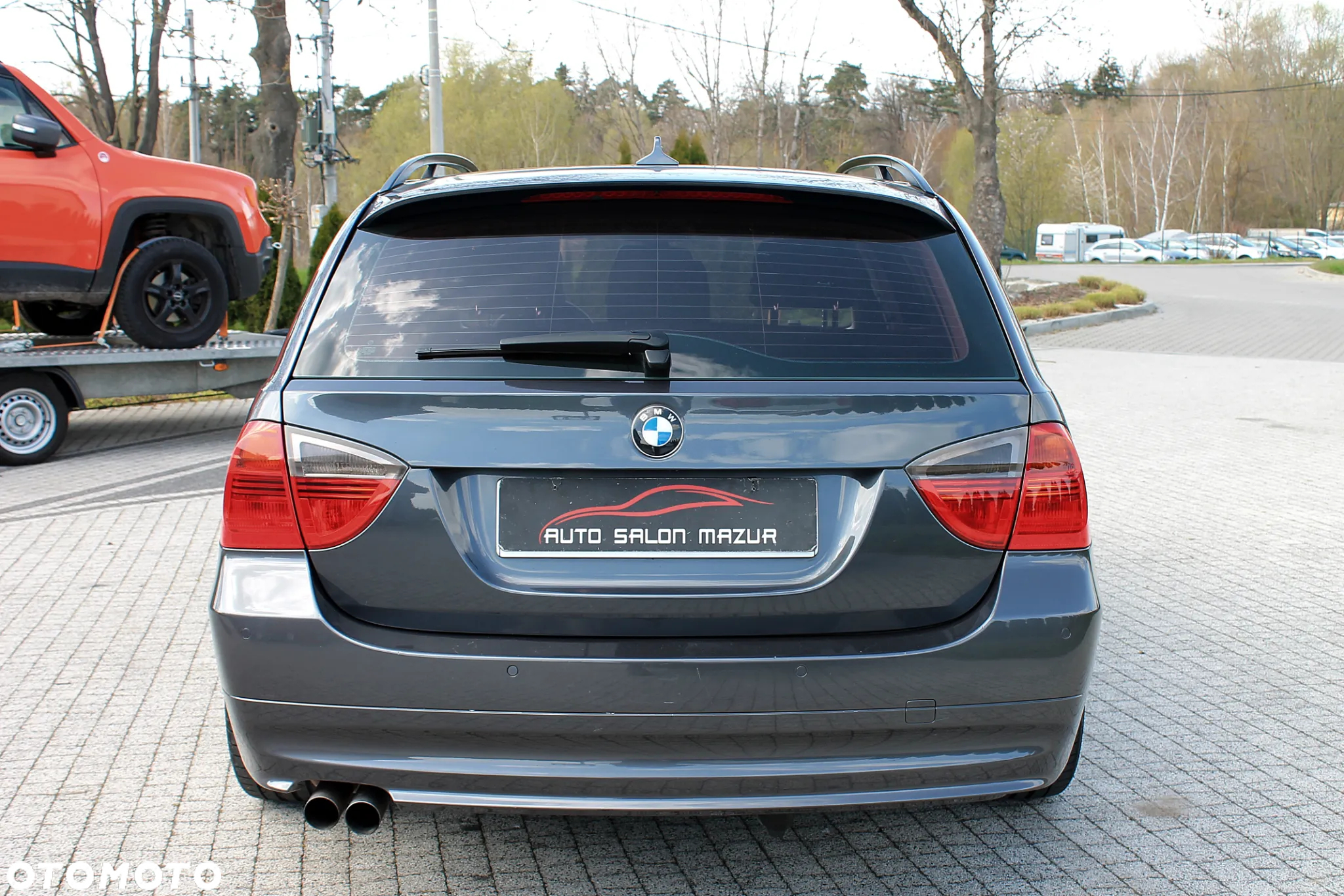 BMW Seria 3 325i Touring - 27