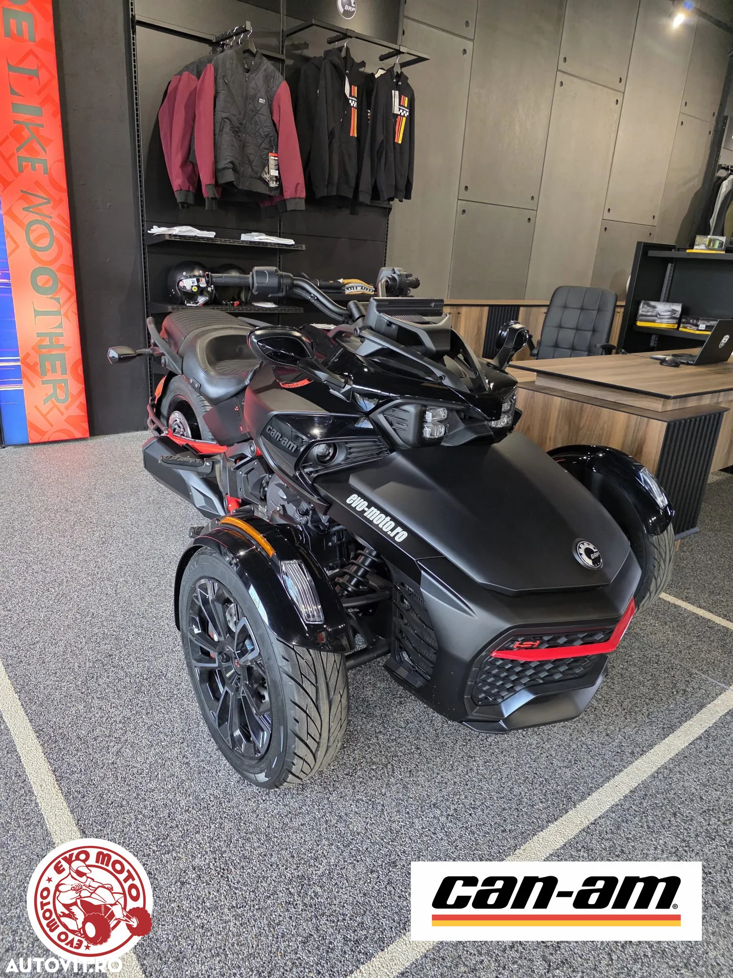 Can-Am Spyder - 9