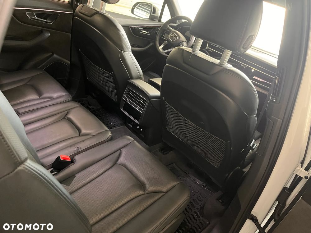 Audi Q7 55 TFSI mHEV Quattro S Line Tiptr - 9