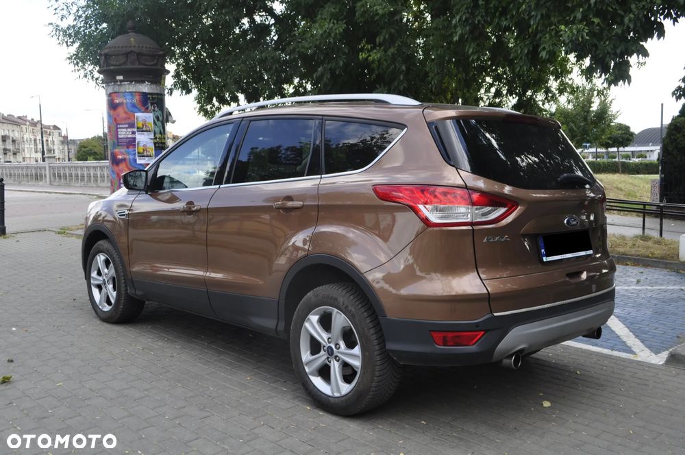 Ford Kuga 1.6 EcoBoost 2x4 Titanium - 5