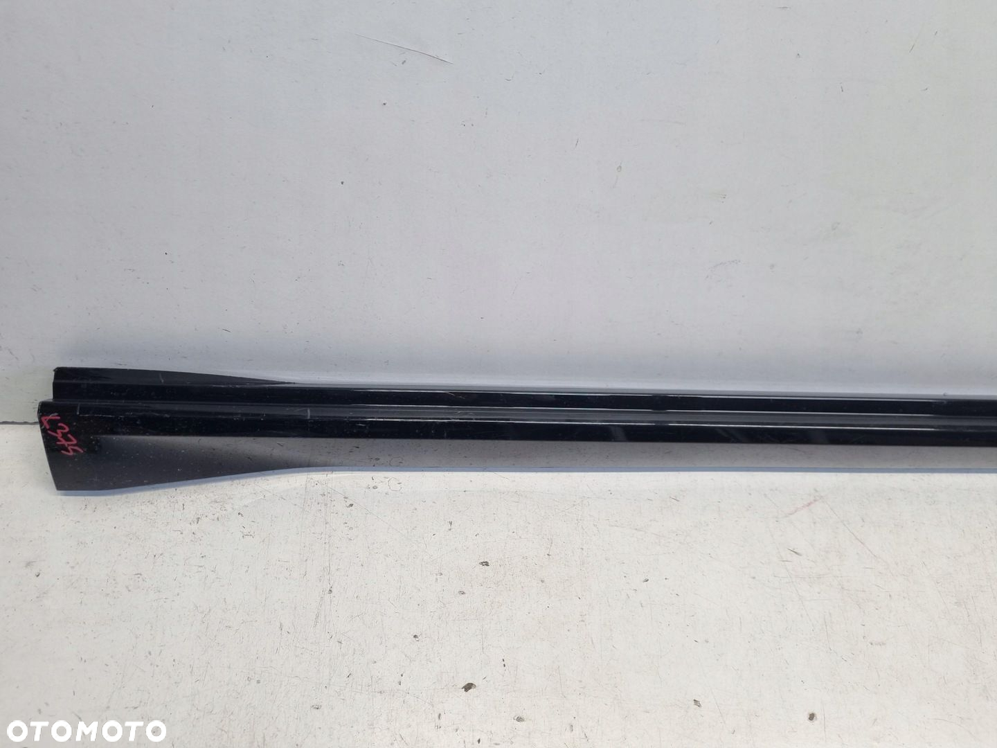 Audi A8 D5 4N0 Próg Nakładka Listwa progowa PRAWA ŁADNA - 3
