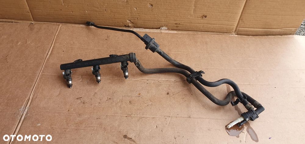 Listwa wtryskowa wtryski VW UP 1.0 MPI 04C133313N 04C133317J 04C906031D - 4
