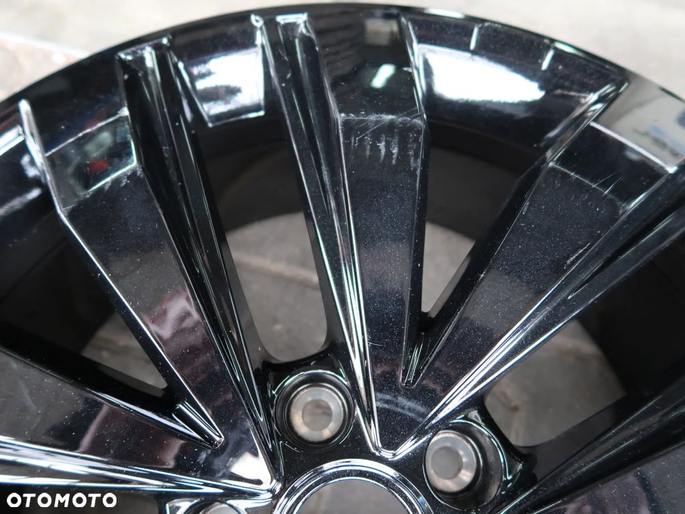 W5 Felga VW Amarok 2H6601025F - 4