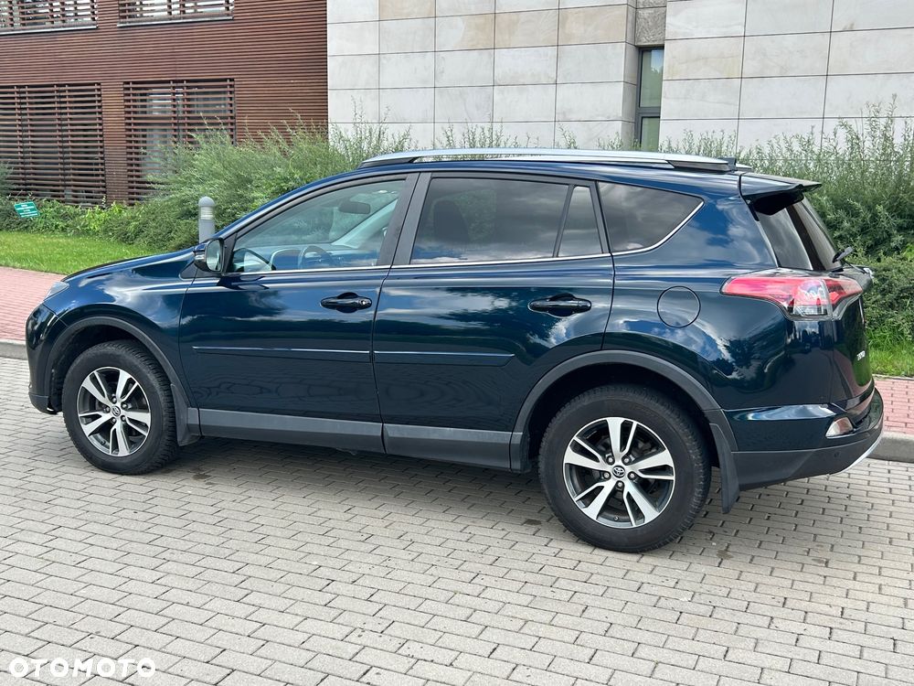 Toyota RAV4 2.5 XLE - 2
