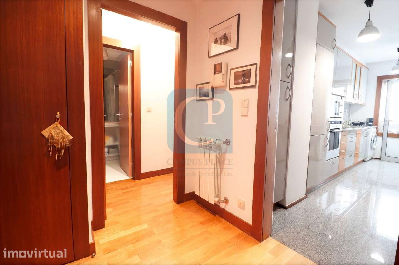 Apartamento T1 com vistas para o Rio Douro em Lordelo do Ouro - Grande imagem: 4/19
