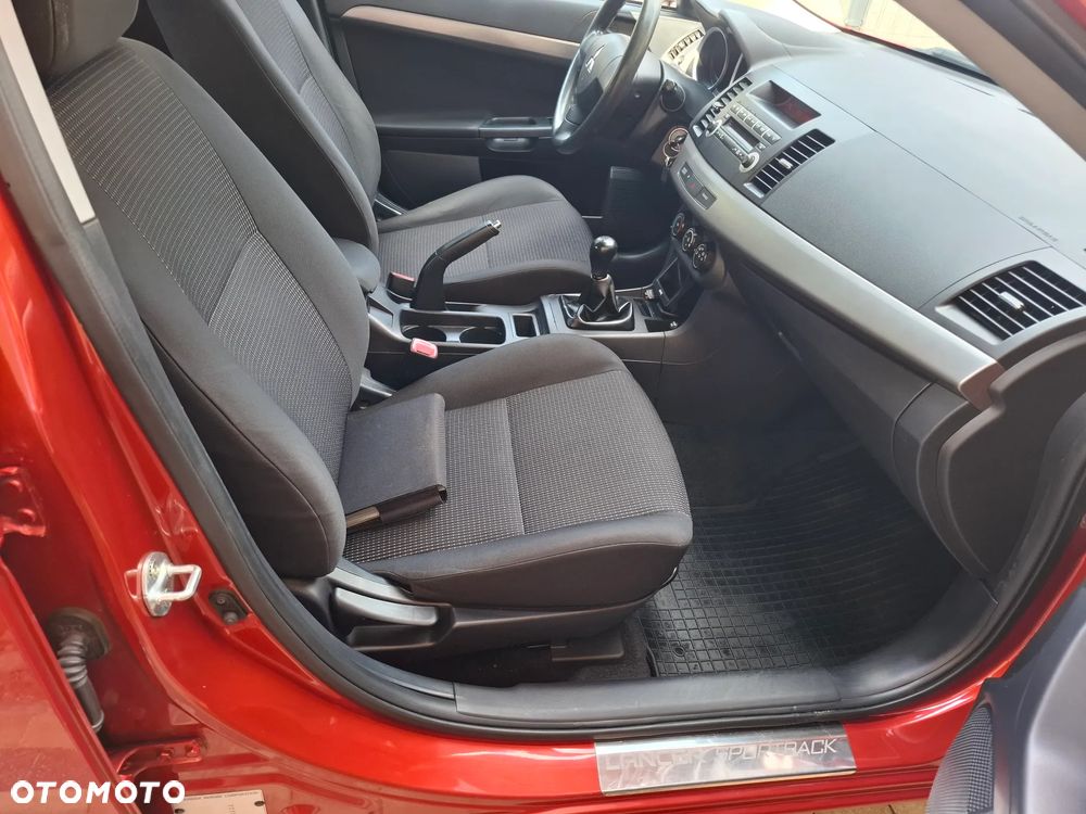 Mitsubishi Lancer 1.8 Intense - 31