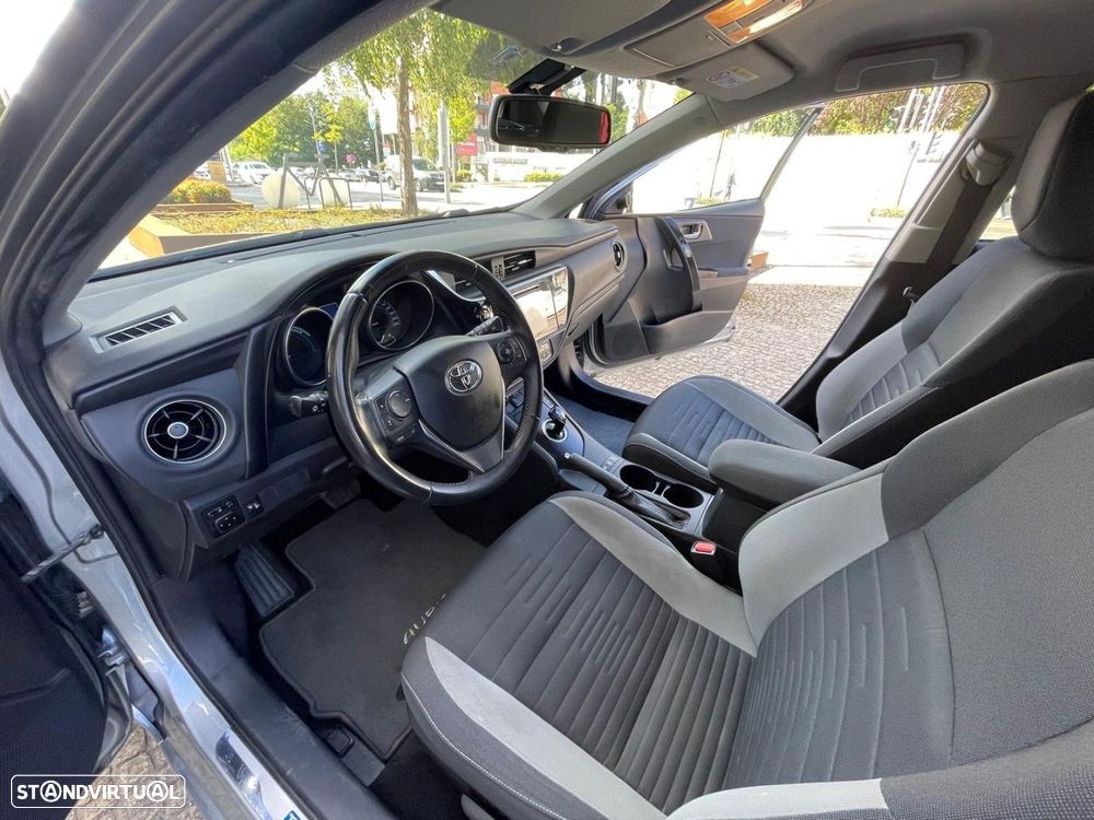 Toyota Auris 1.8 HSD Comfort +P.Techno+P.Sport - 21