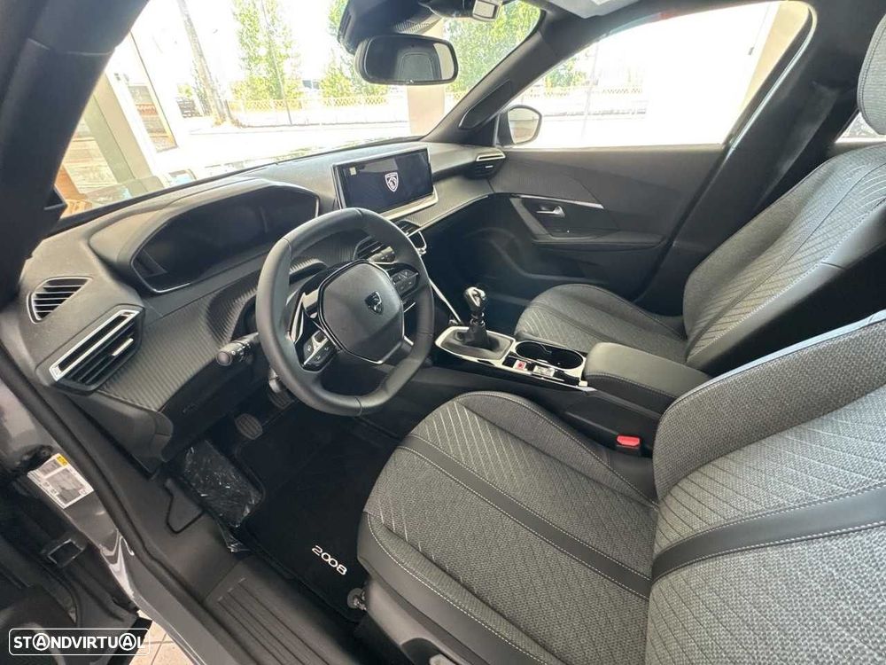 Peugeot 2008 1.2 PureTech Allure - 13