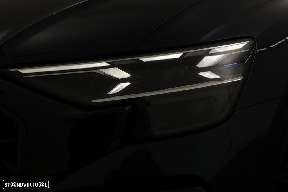 Audi Q8 55 TFSIe quattro Tiptronic - 6