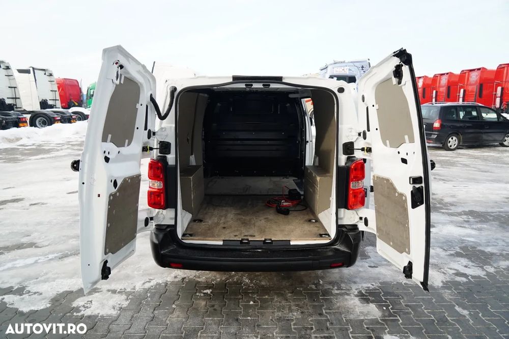 Citroën E-JUMPY XL / TABLĂ / Furgonetă / AUTOMATĂ / ELECTRICĂ / IMPORTATĂ / 2022 - 19