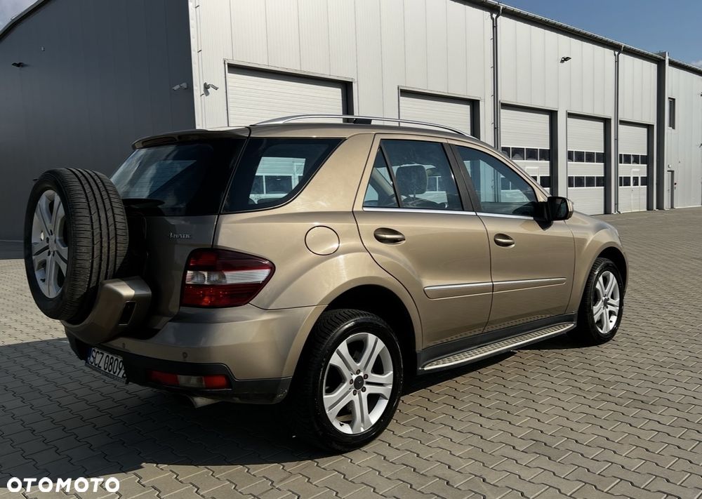Mercedes-Benz ML - 4