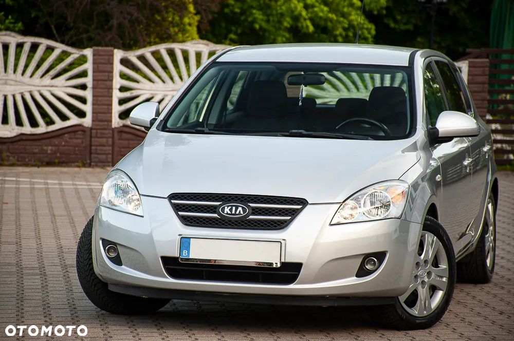 Kia Ceed 1.4 Comfort + - 8