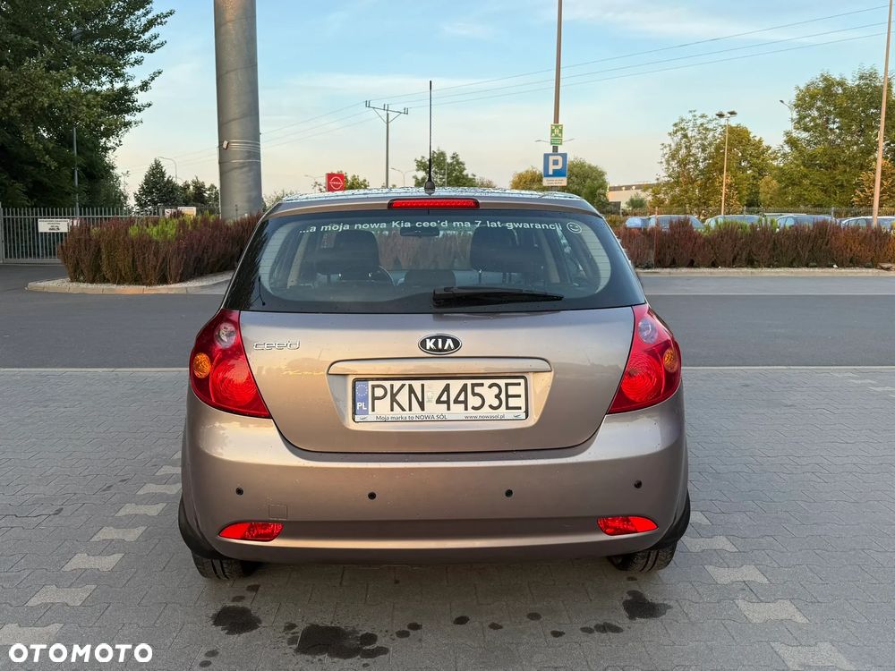 Kia Ceed 1.4 Comfort + - 4