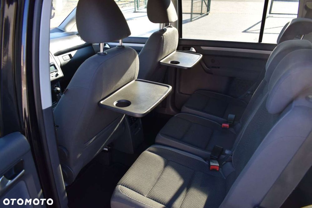 Volkswagen Touran - 19