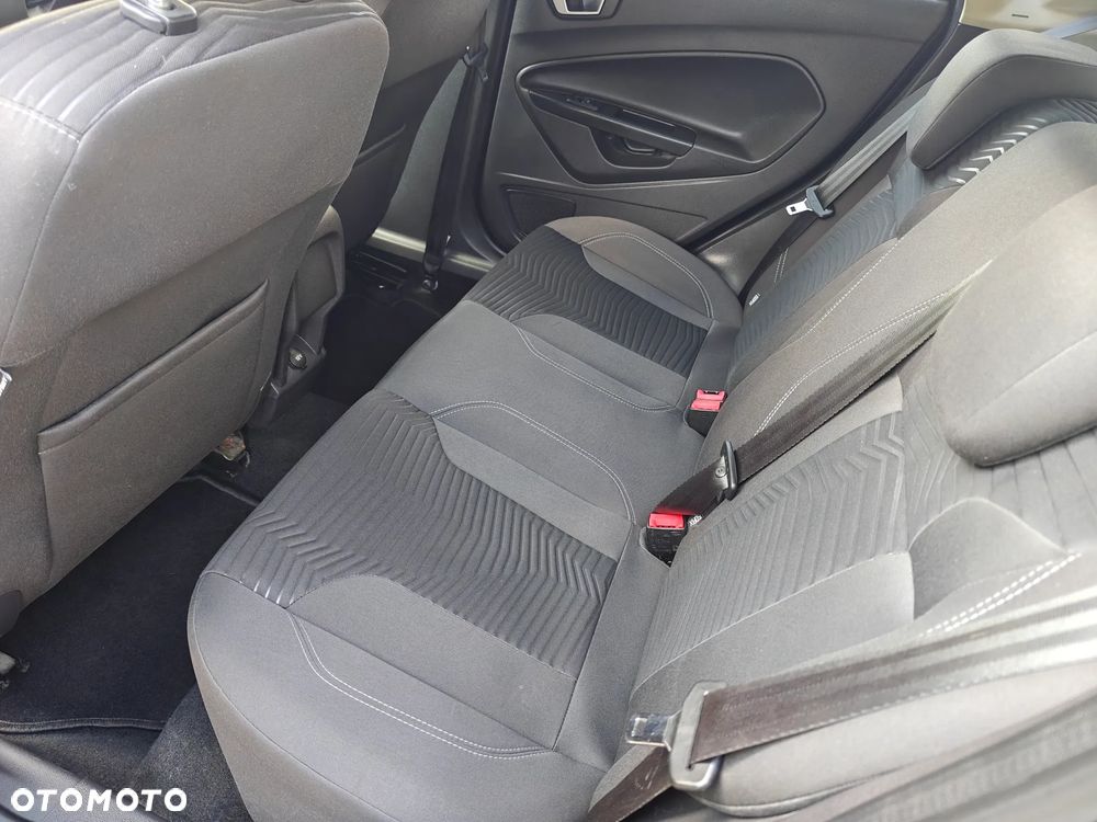 Ford Fiesta 1.0 EcoBoost Titanium - 24