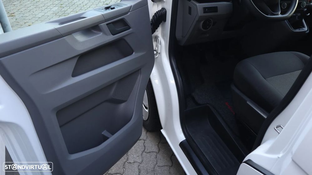 VW Transporter 2.0 TDI 110 L1H1 - 12