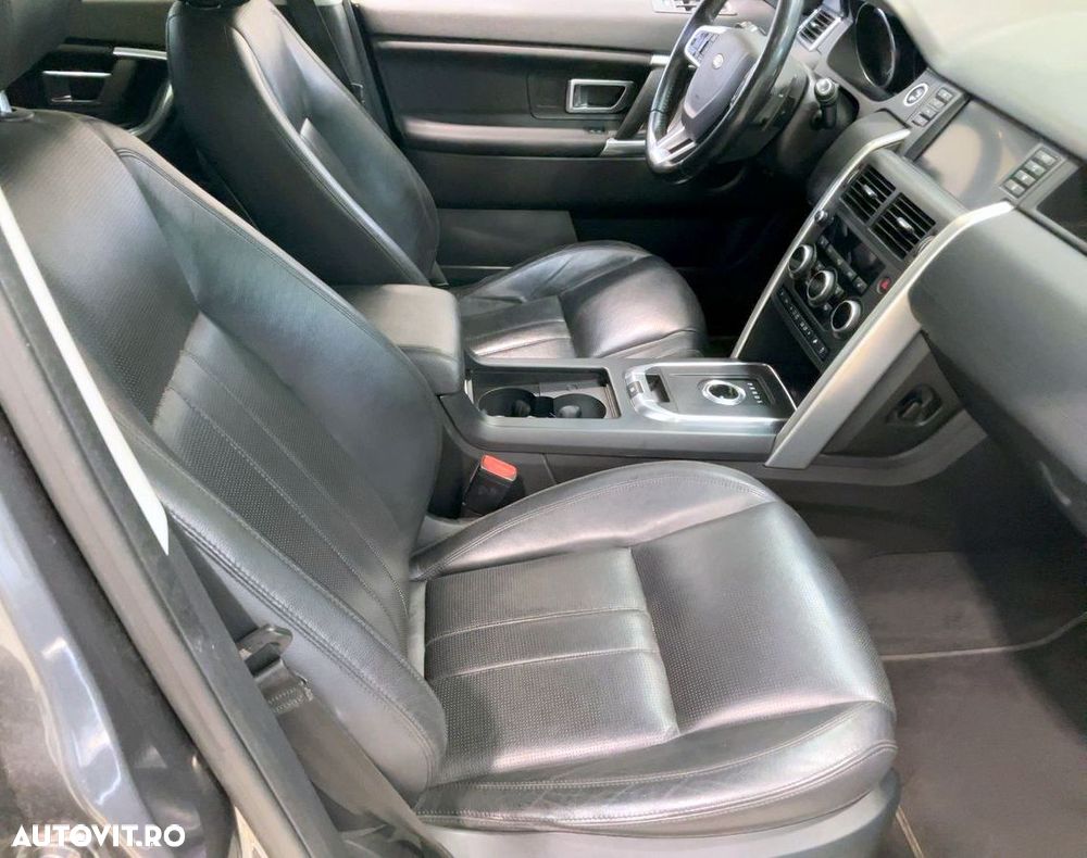 Land Rover Discovery Sport - 12