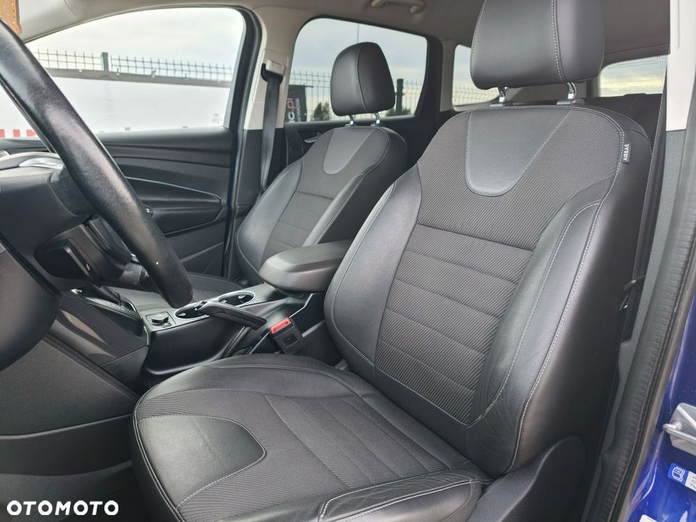 Ford Kuga - 27
