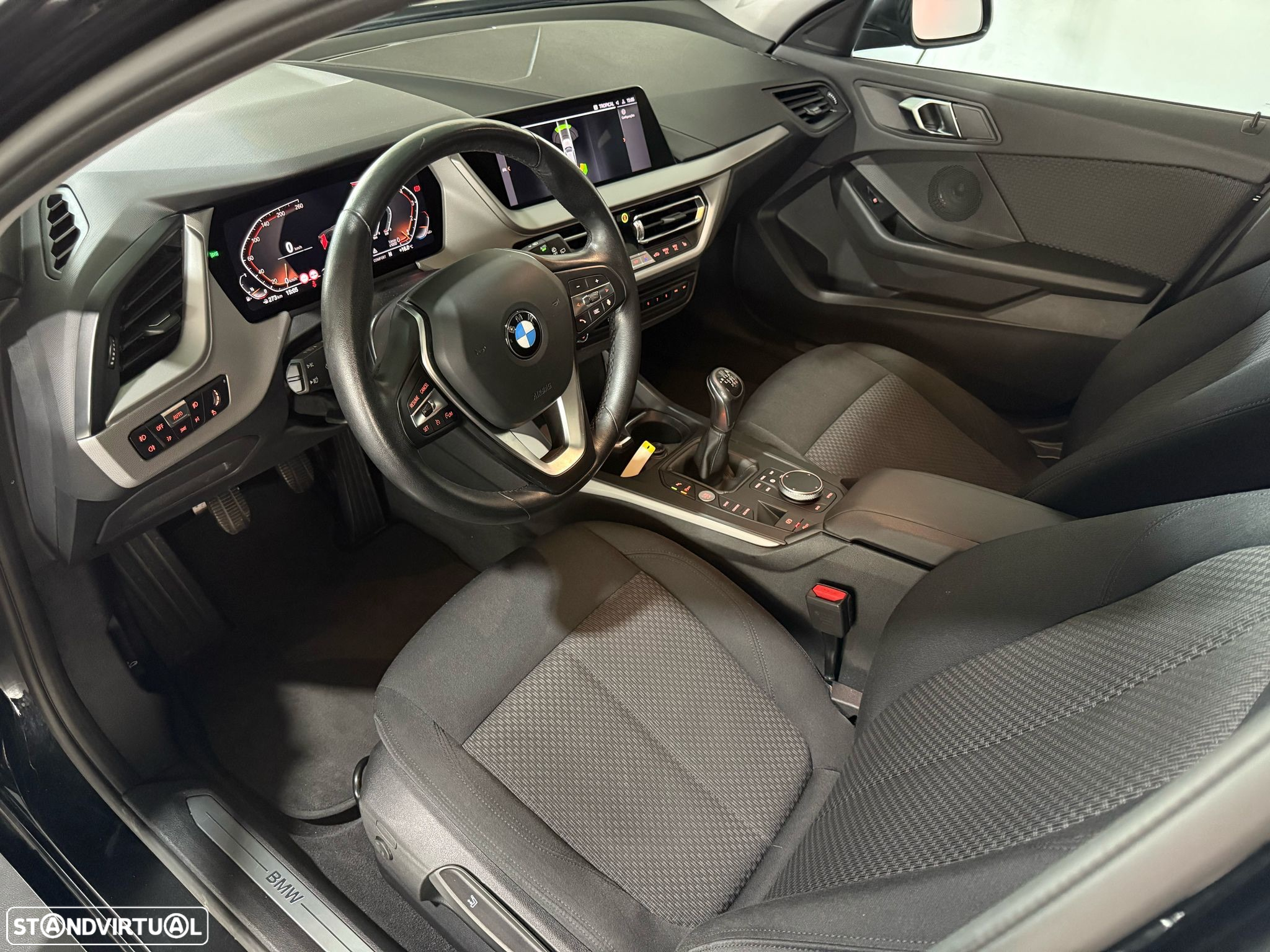 BMW 116 i Line Luxury - 10