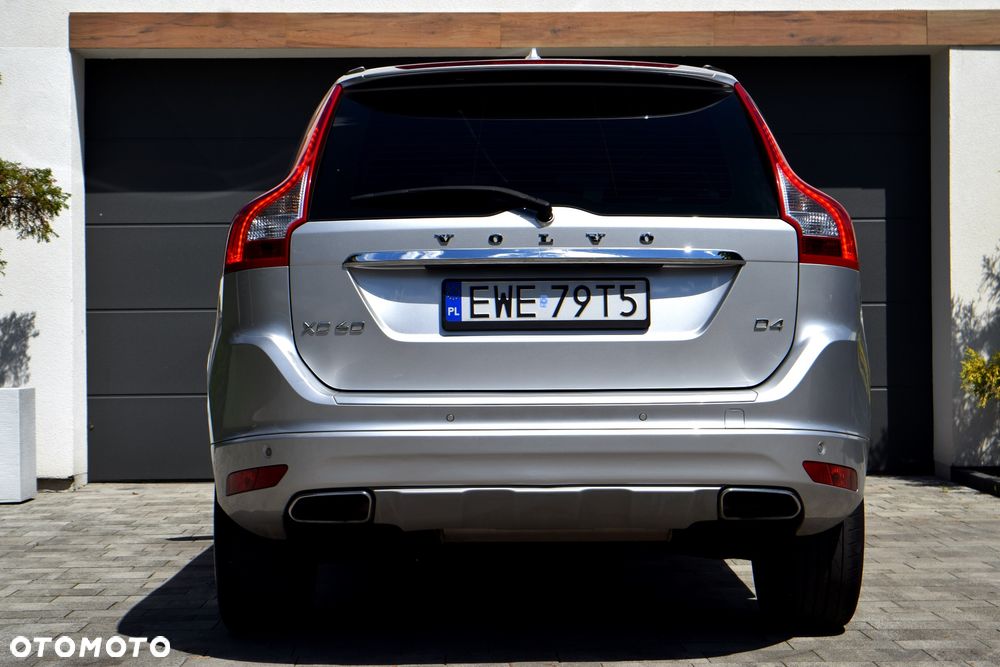 Volvo XC 60 D4 Geartronic Momentum Pro - 8