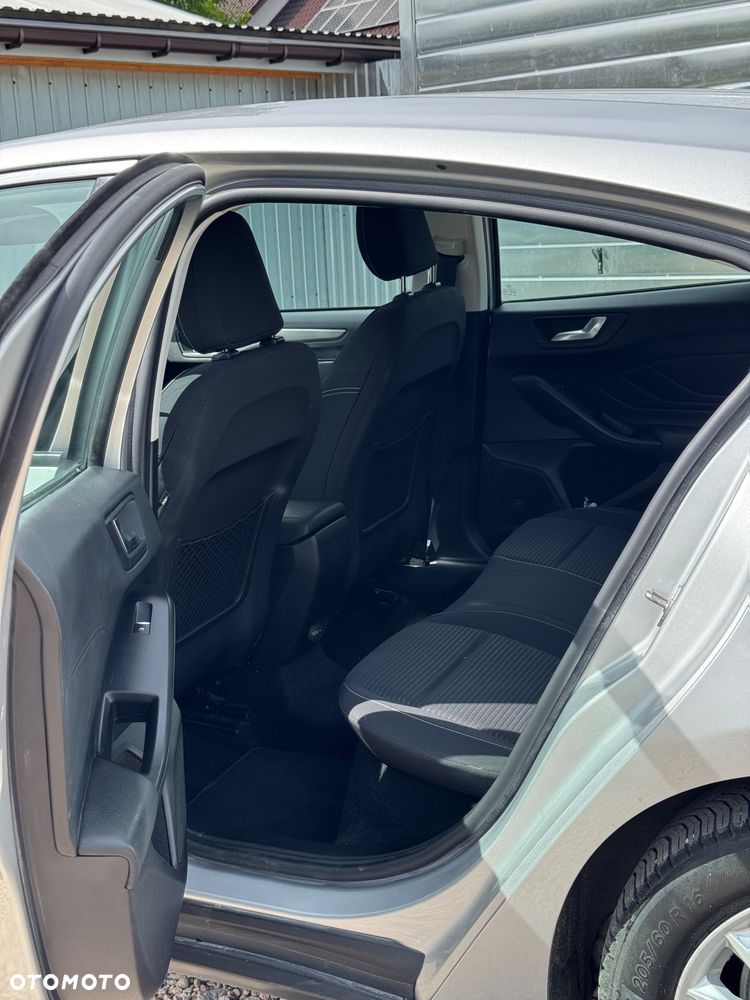 Ford Focus 1.0 EcoBoost Active Business - 8