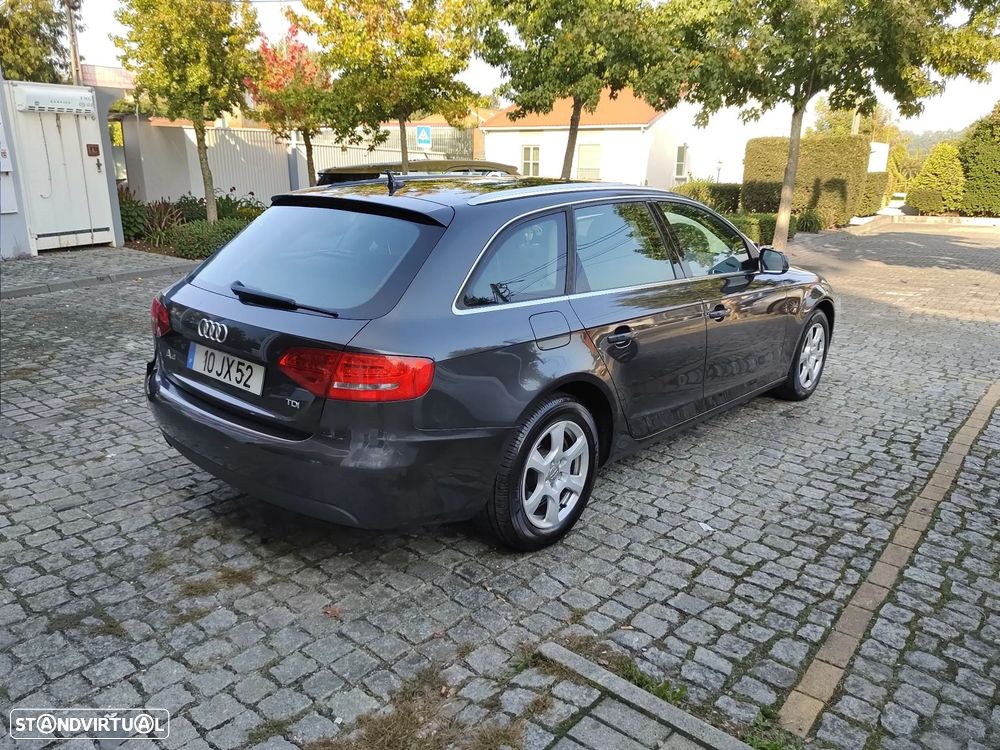Audi A4 Avant 2.0 TDi Advance - 11