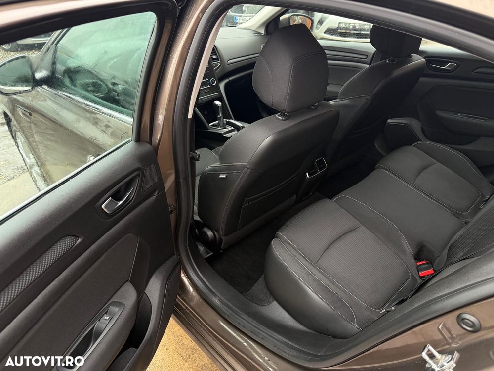 Renault Megane Blue dCi 116 EDC Zen - 24