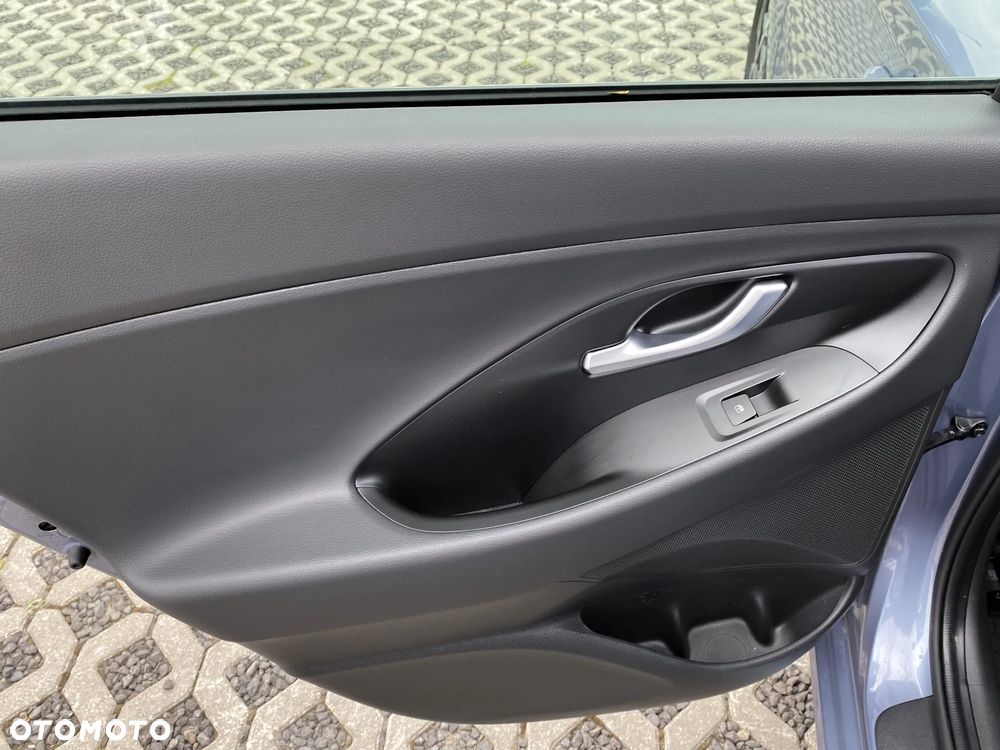 Hyundai i30 1.5 T-GDI 48V Smart - 17