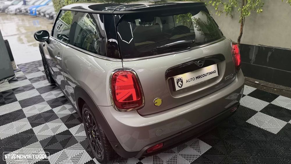 MINI 3 Portas Cooper SE Premium Extra Resolute Edition - 8