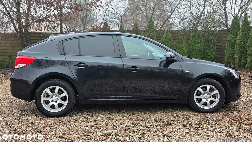 Chevrolet Cruze - 16