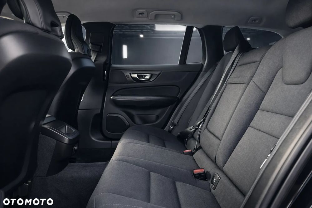 Volvo V60 D3 Momentum - 11
