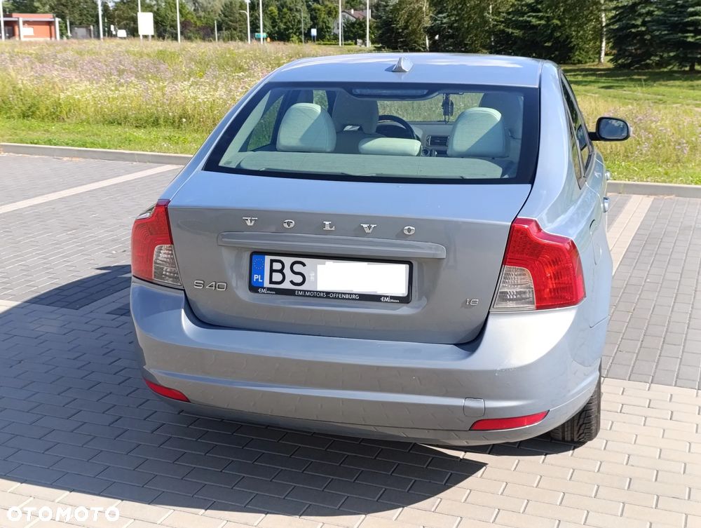 Volvo S40 1.6 - 18