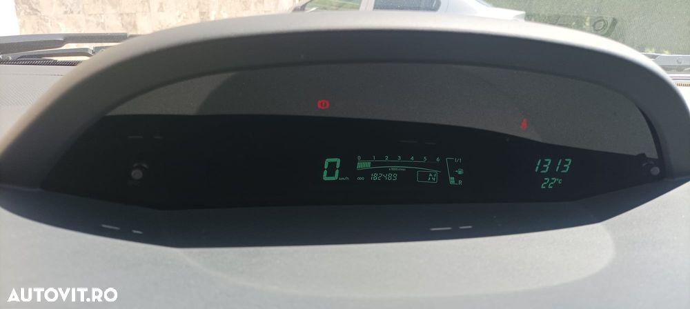 Toyota Yaris 1.4 D-4D Aut Sol - 13