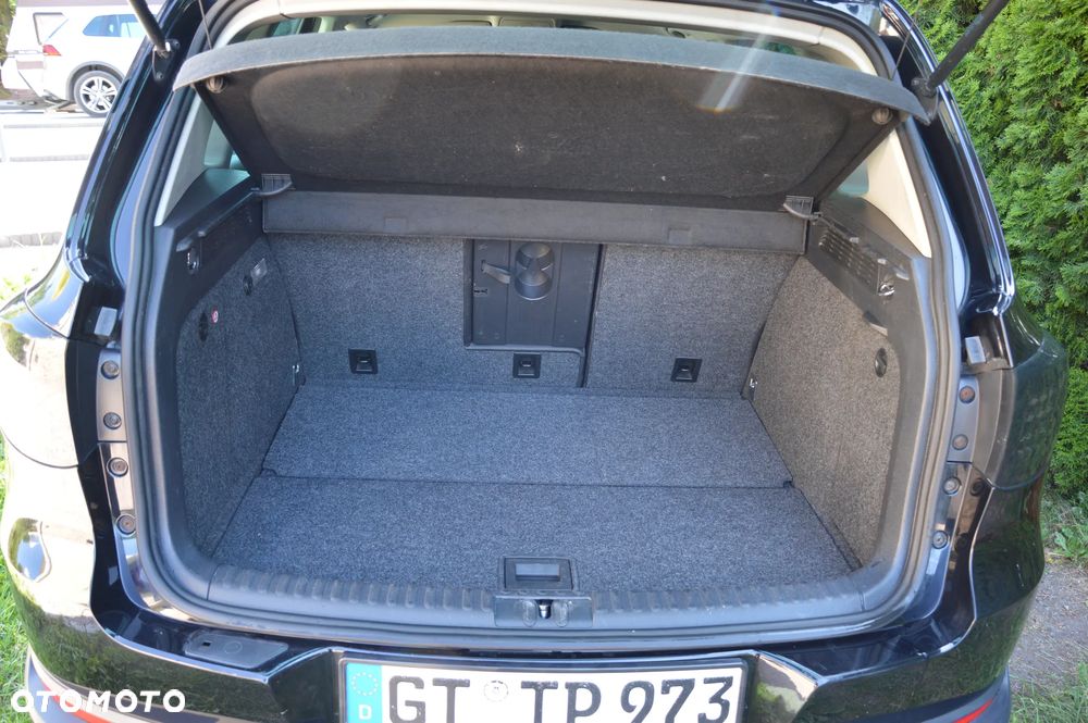 Volkswagen Tiguan - 32