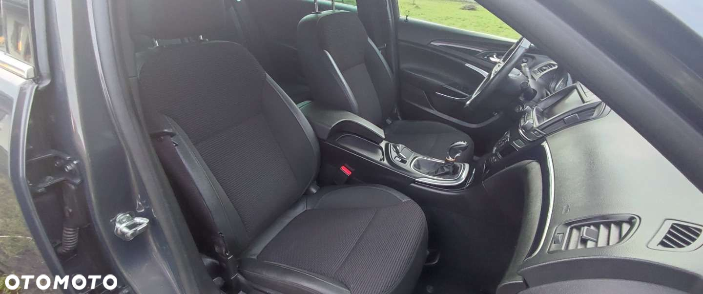 Opel Insignia - 12