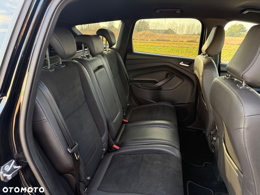 Ford Kuga 1.5 EcoBoost 2x4 ST-Line - 15