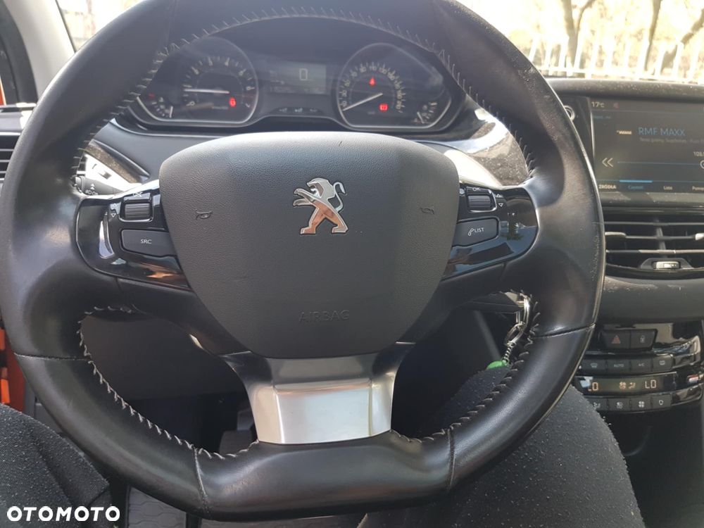 Peugeot 208 PureTech 82 Allure - 11
