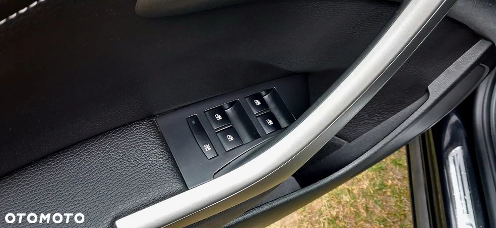 Opel Astra 1.4 150 Jahre - 14