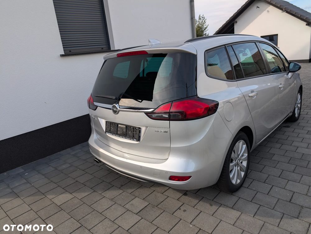 Opel Zafira 2.0 D (CDTI ecoFLEX) Start/Stop Active - 10