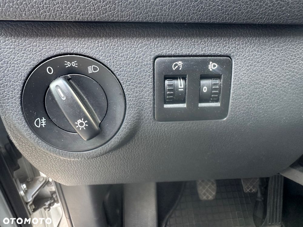 Volkswagen Caddy - 28