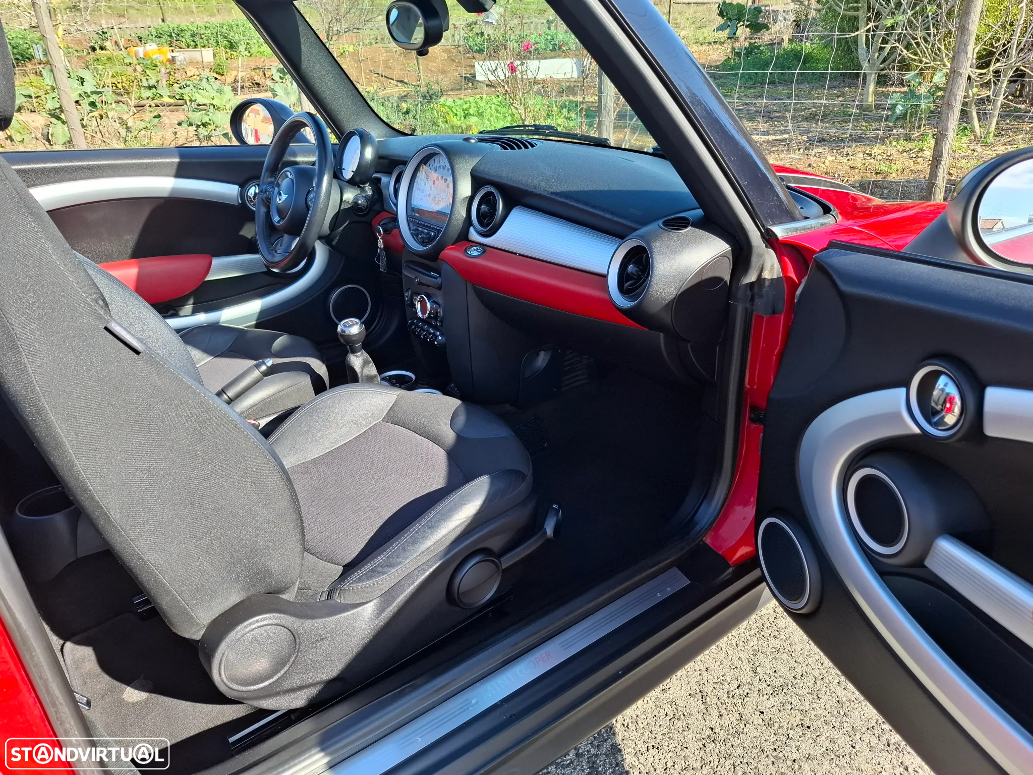 MINI Cabrio Cooper D - 23