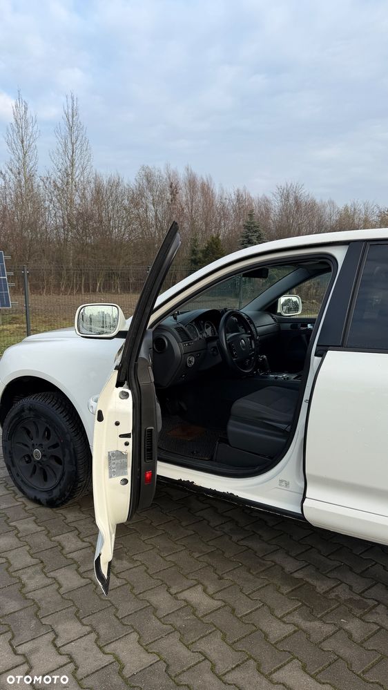 Volkswagen Touareg - 11