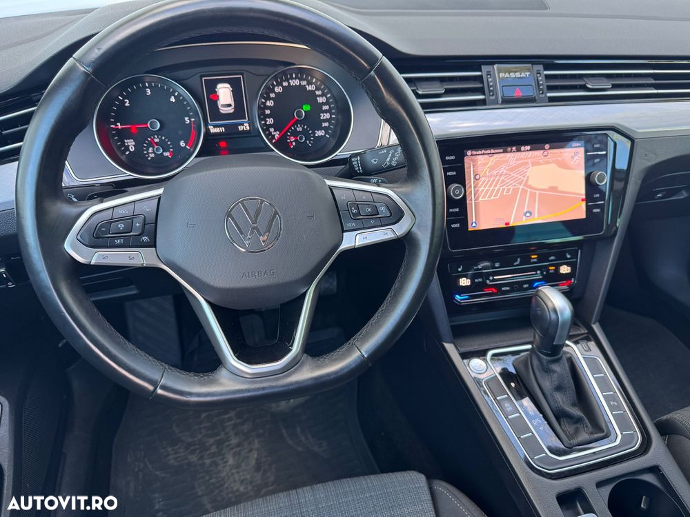 Volkswagen Passat Variant 2.0 TDI SCR DSG Elegance - 14