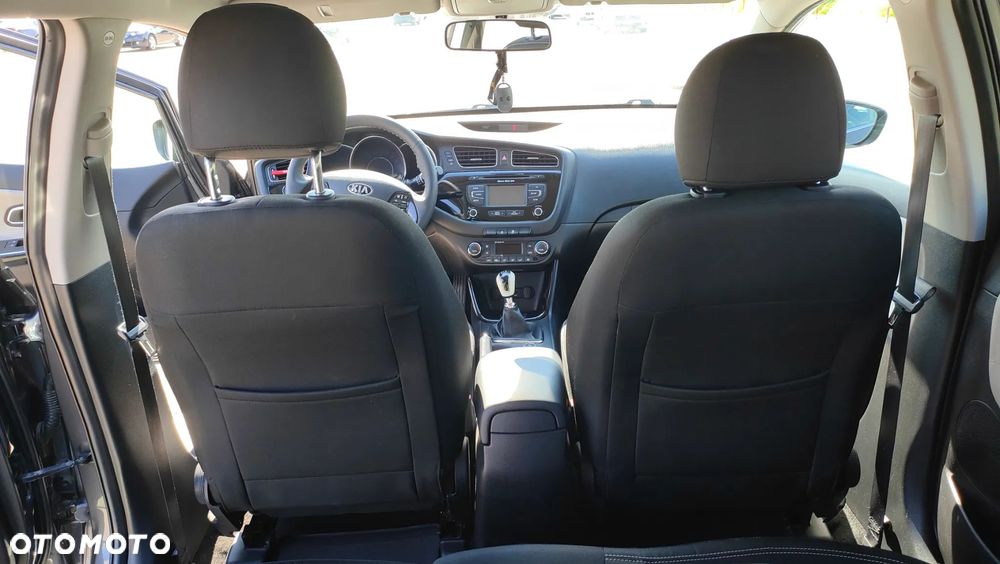 Kia Ceed - 24
