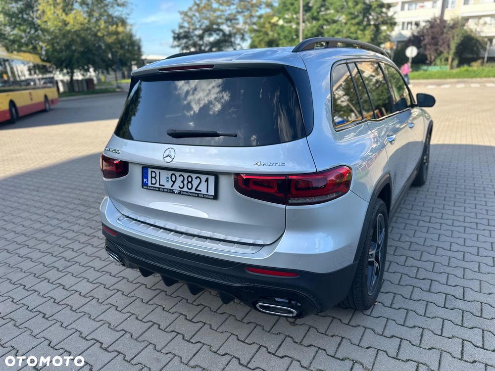 Mercedes-Benz GLB 250 4-Matic AMG Line 8G-DCT - 6