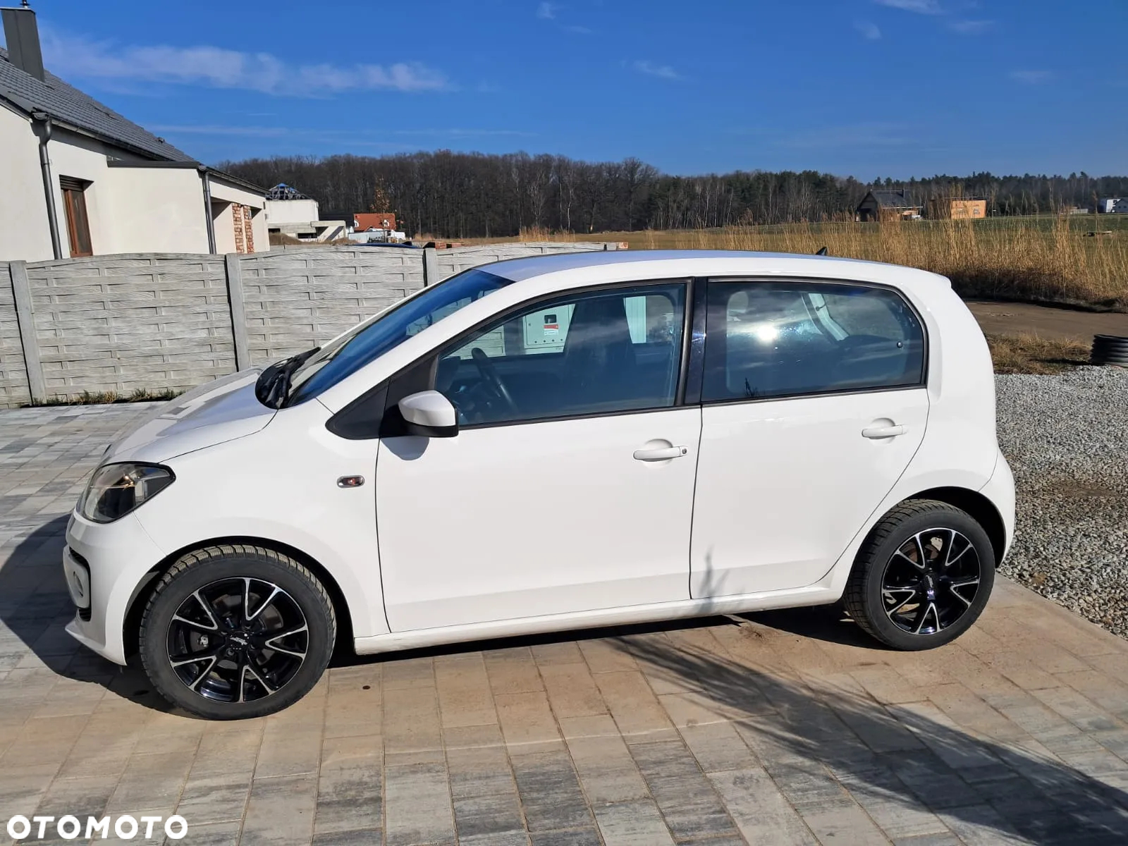 Volkswagen up! (BlueMotion Technology) high - 3