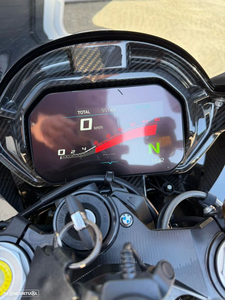 BMW M 1000 RR - 4