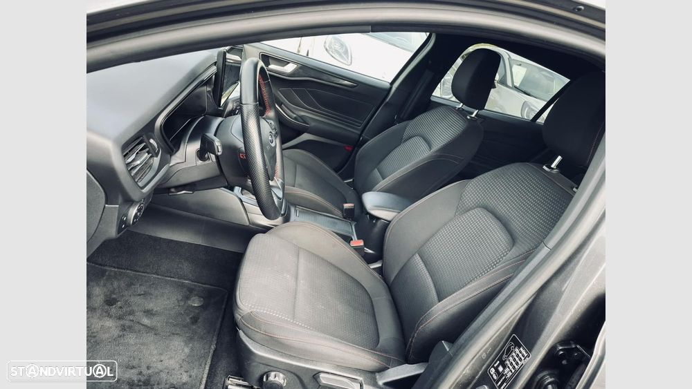 Ford Focus SW 1.0 EcoBoost MHEV ST-Line X - 10