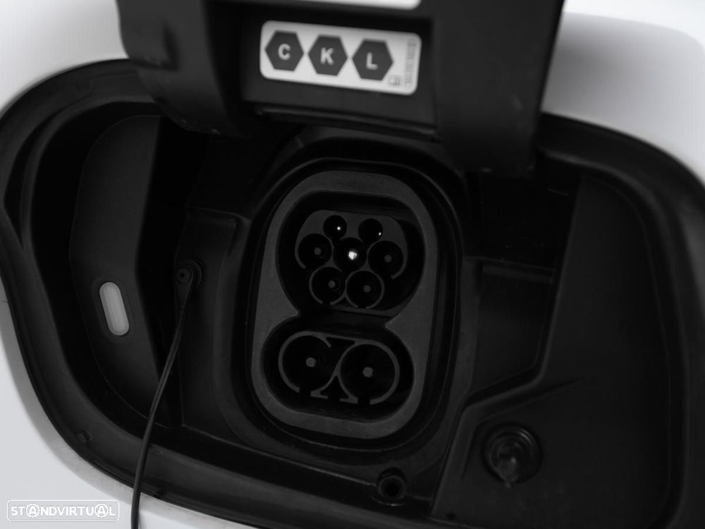 VW ID.7 Pro - 13